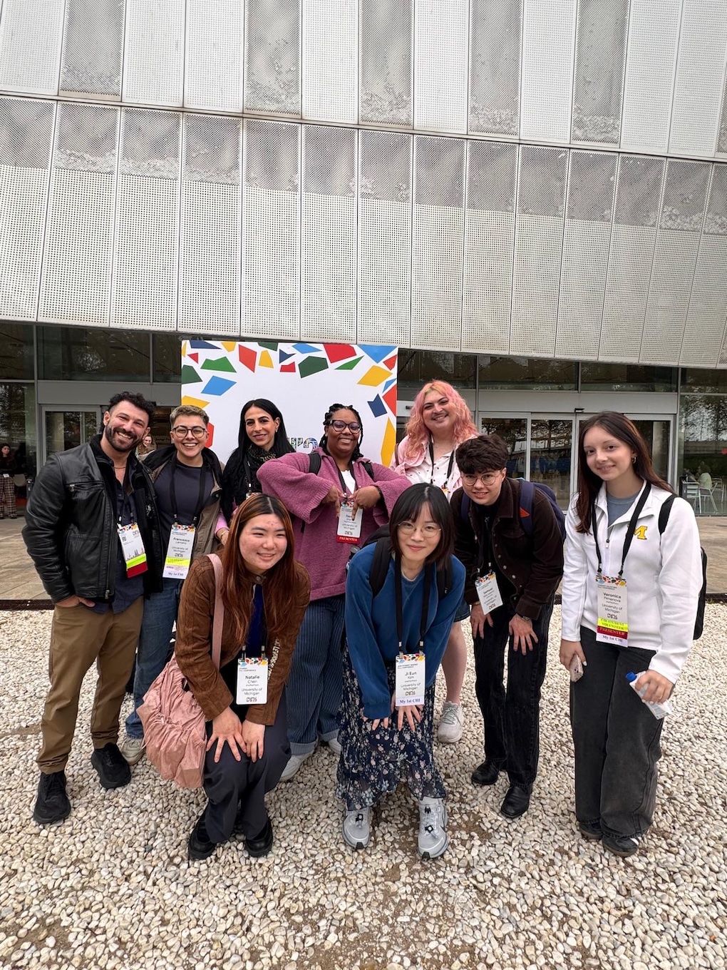 UMSI CHI attendees taking a selfie together outside the convention center.